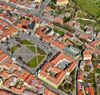 Letecký pohled na centrum města Slaný